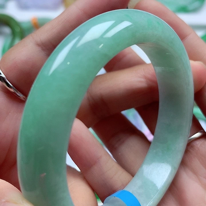 未镶嵌手镯翡翠翡翠