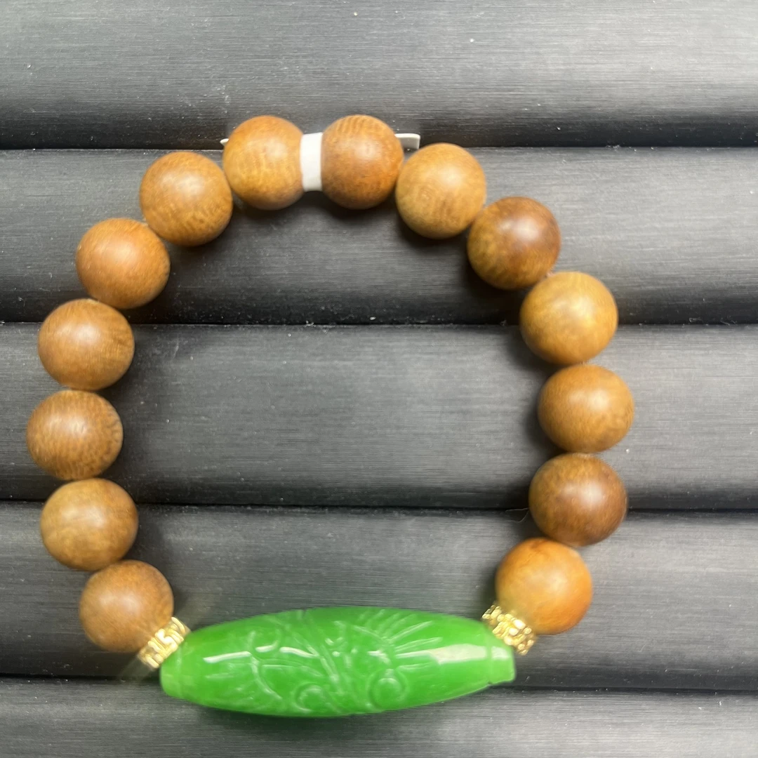 绿翠色桶珠手串（ 多样性发其一 颜色微差）