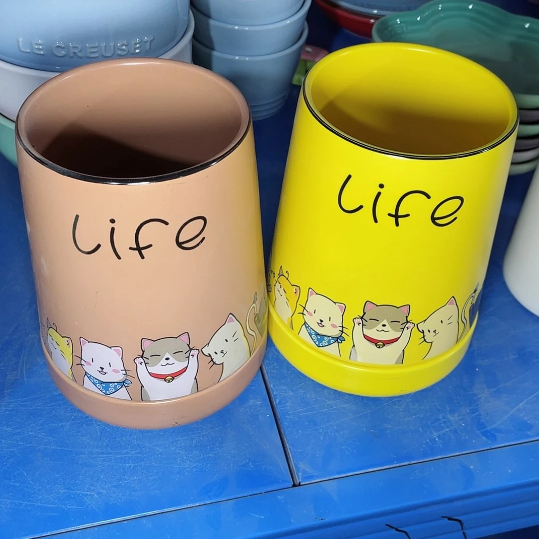 瓷片瑕疵明显 介意慎拍 一个