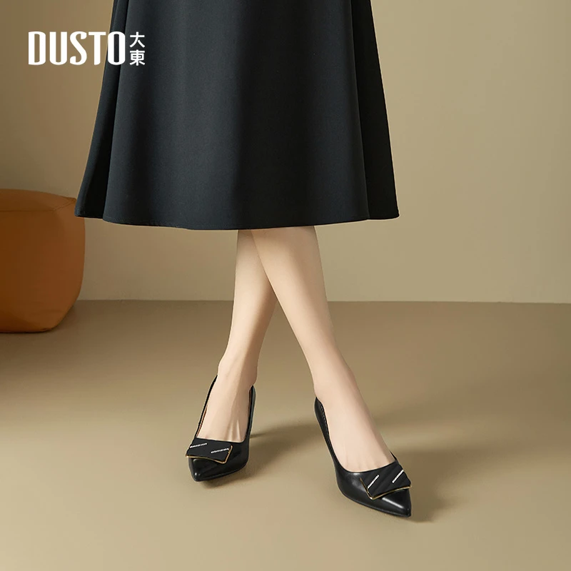大东高跟鞋女鞋2025秋季新款时尚舒适简约尖头黑色套脚单鞋0155