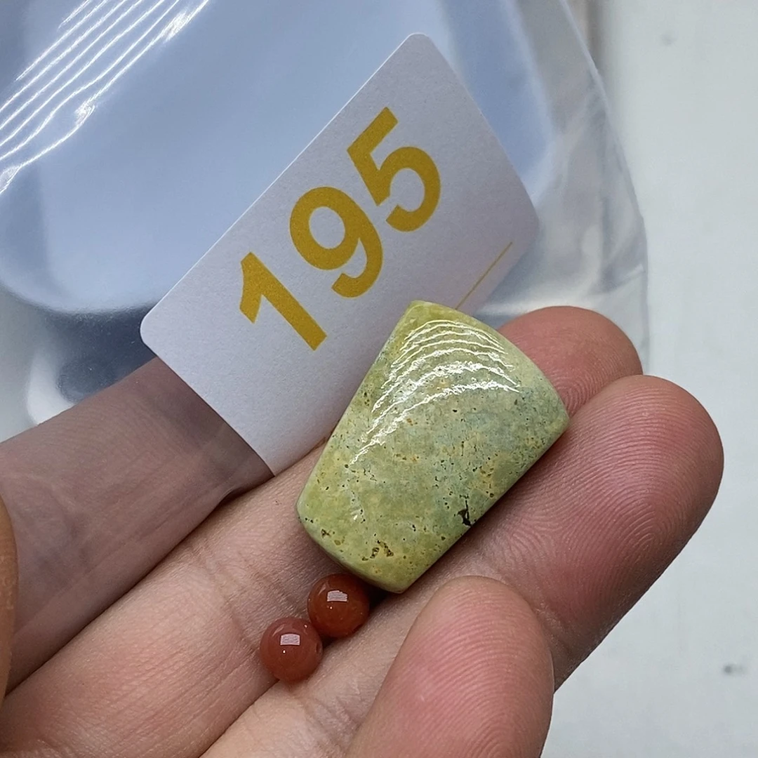 玛瑙/玉髓未镶嵌珠宝奇石