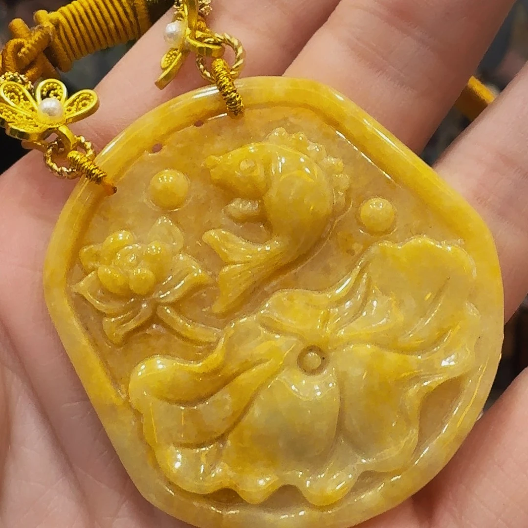 翡翠颈饰未镶嵌老坑