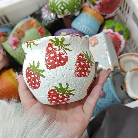 当场凑满15发货，不凑不发，花盆盆口不方不圆有针孔黑点矿点是正常