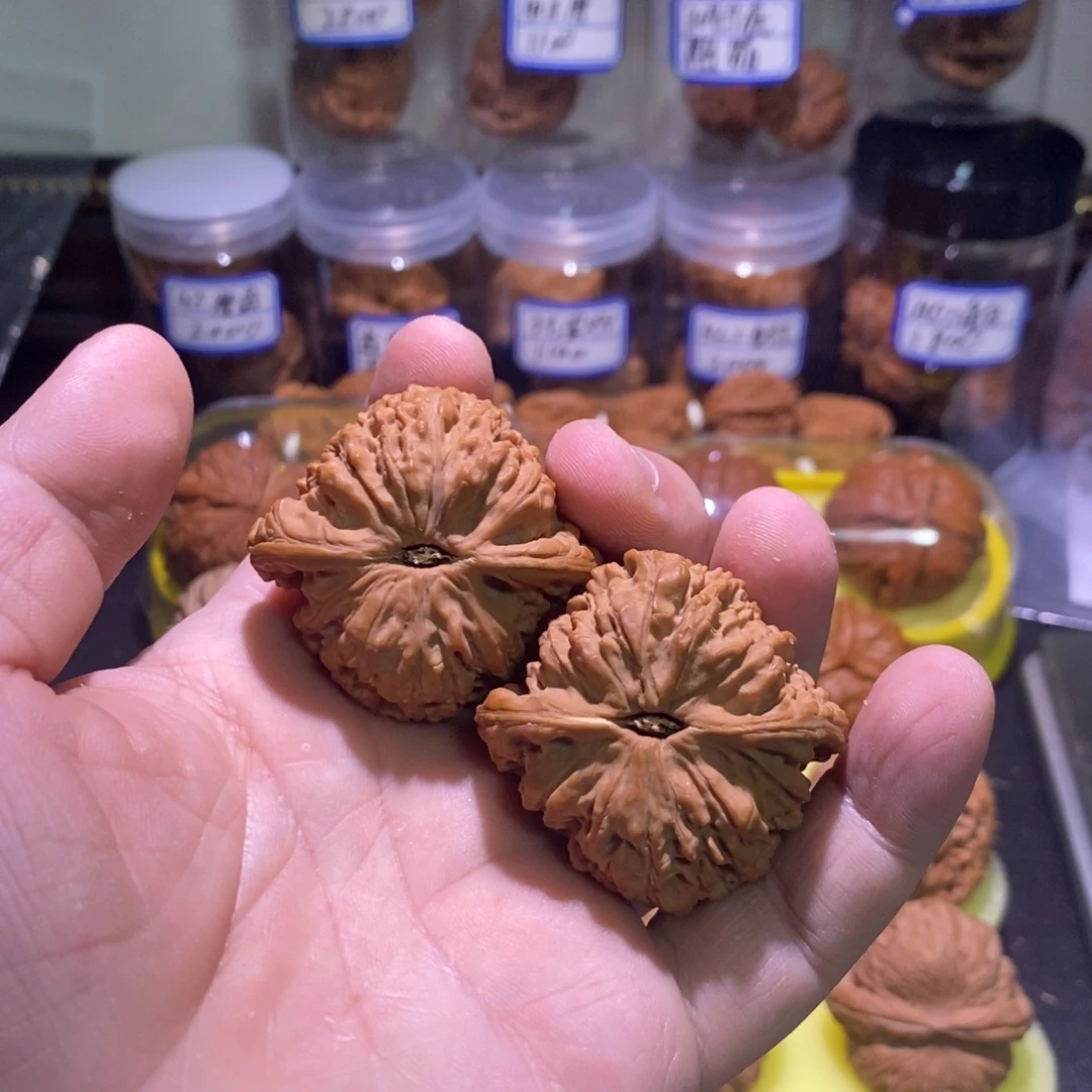 文玩核桃吊坠南疆