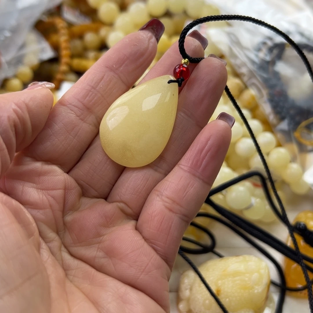 琥珀珠宝奇石未镶嵌