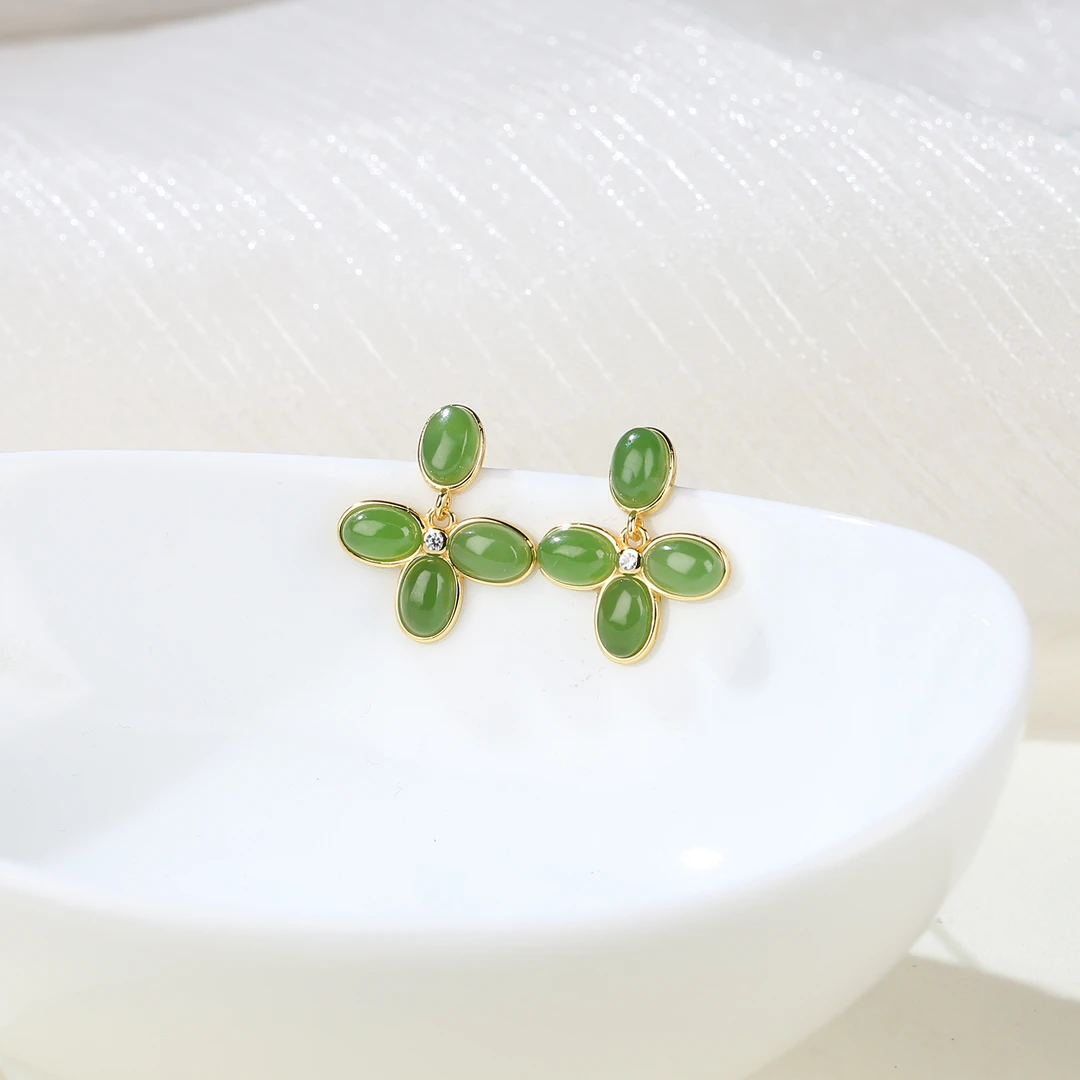 【麦子家族荣姐生日福利】天然和田玉碧玉耳钉S925银耳饰气质D1536