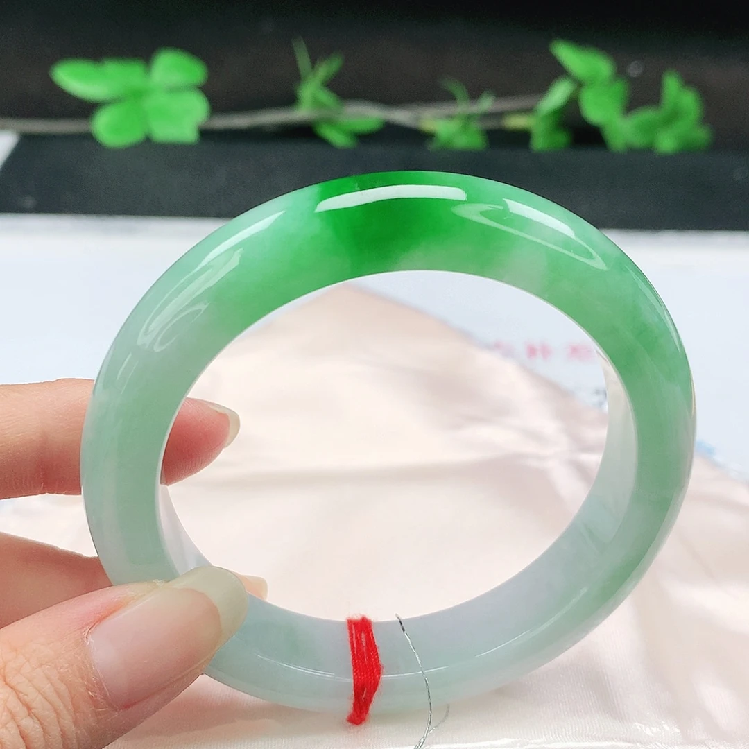 翡翠未镶嵌手镯58圈