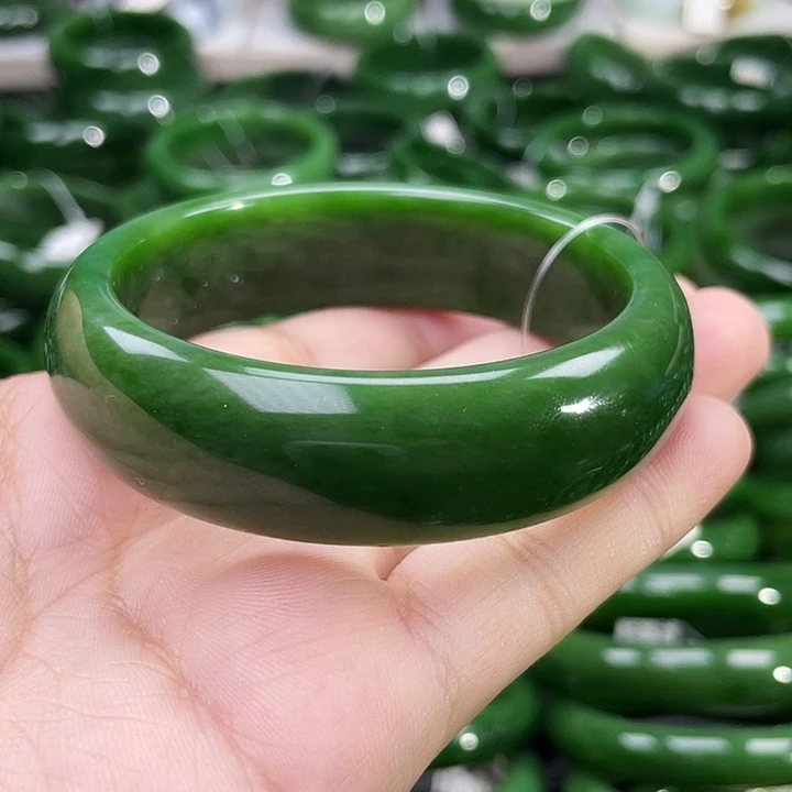 未镶嵌手镯和田玉（碧玉）