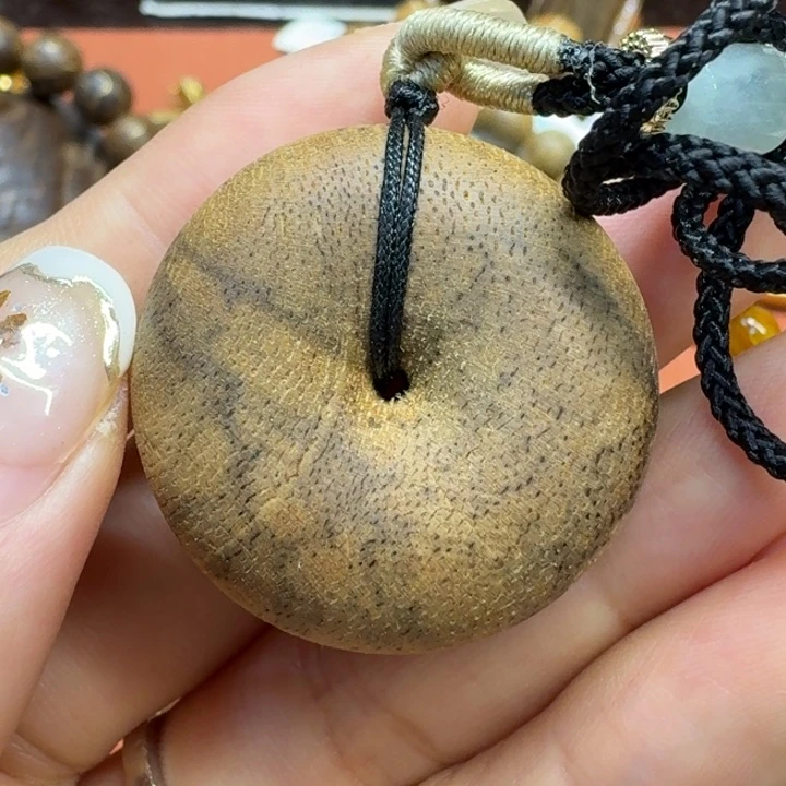 大叶紫檀（黑酸枝木类）