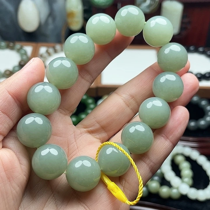 南***哥和田玉未镶嵌手串