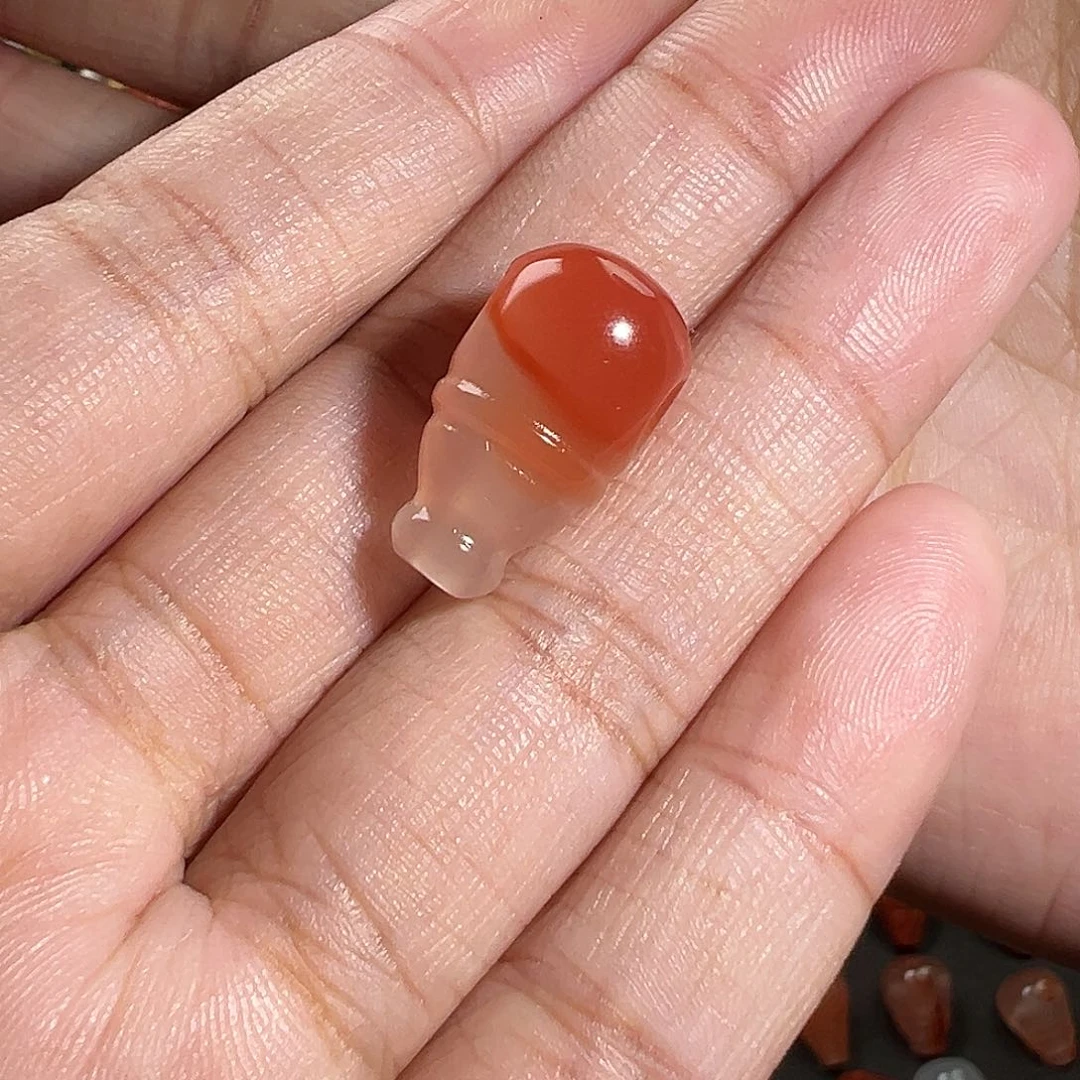 南红玛瑙珠宝奇石未镶嵌飞**狼