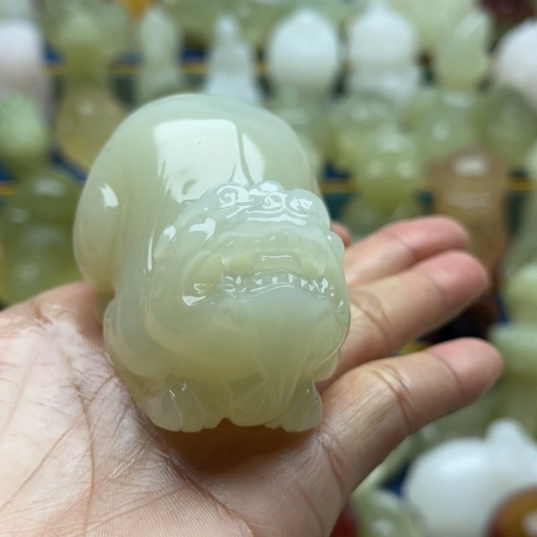 万***成玉天然桌面小摆件