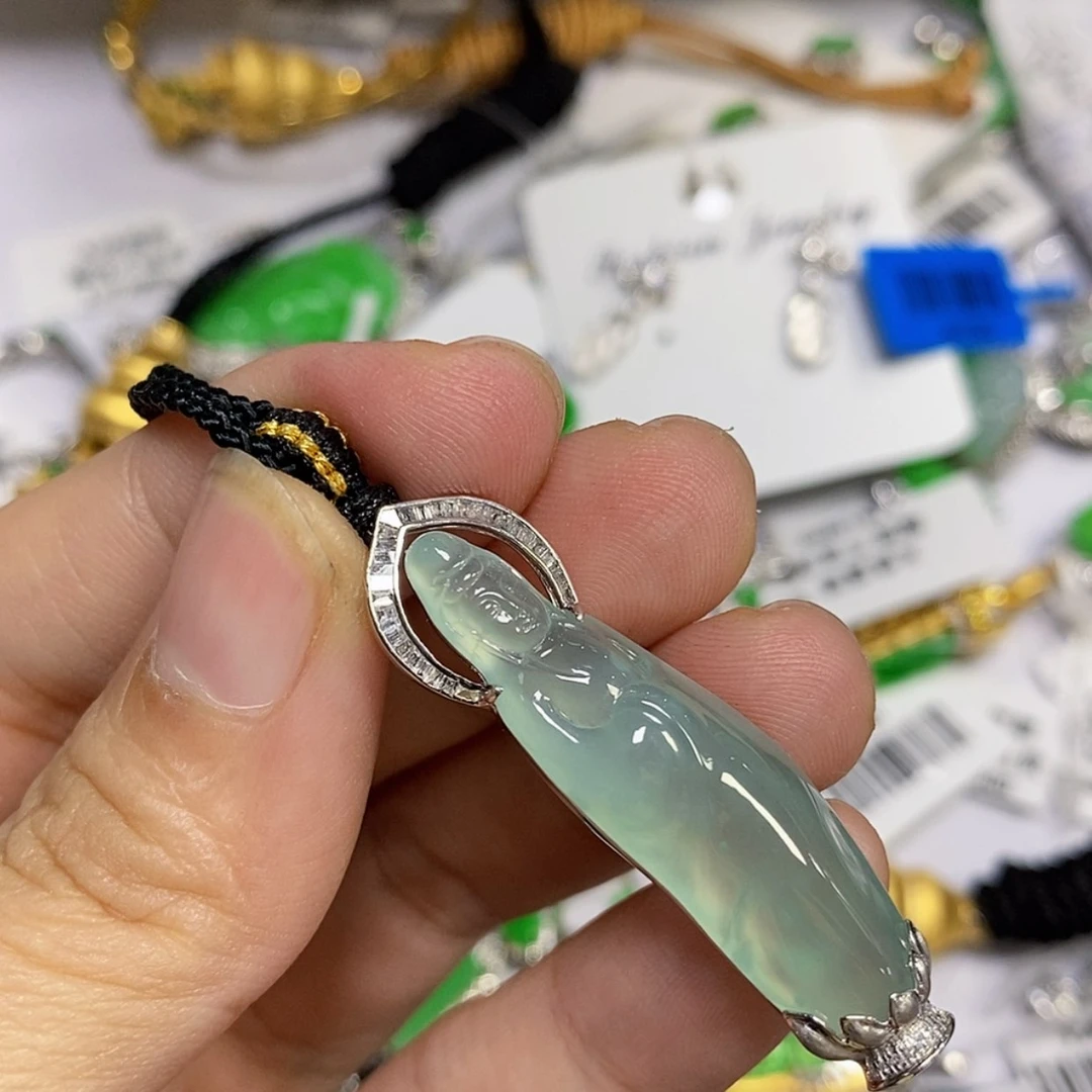 【闪购商品】18K金镶嵌戒指翡翠?**w吊坠