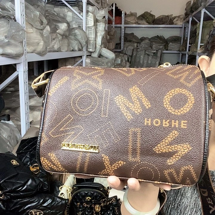 蚕丝小牛剖层皮革PU