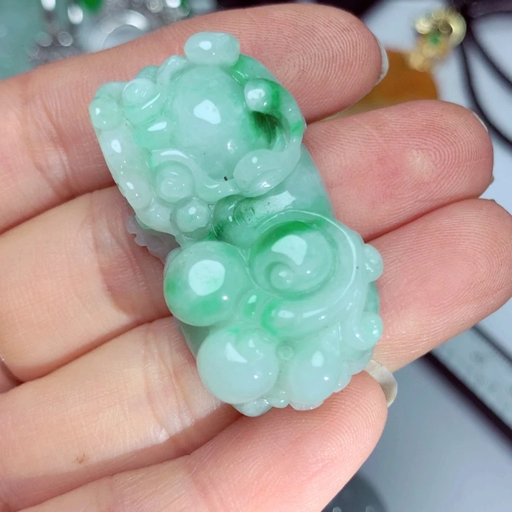 翡翠吊坠(不含链)未镶嵌