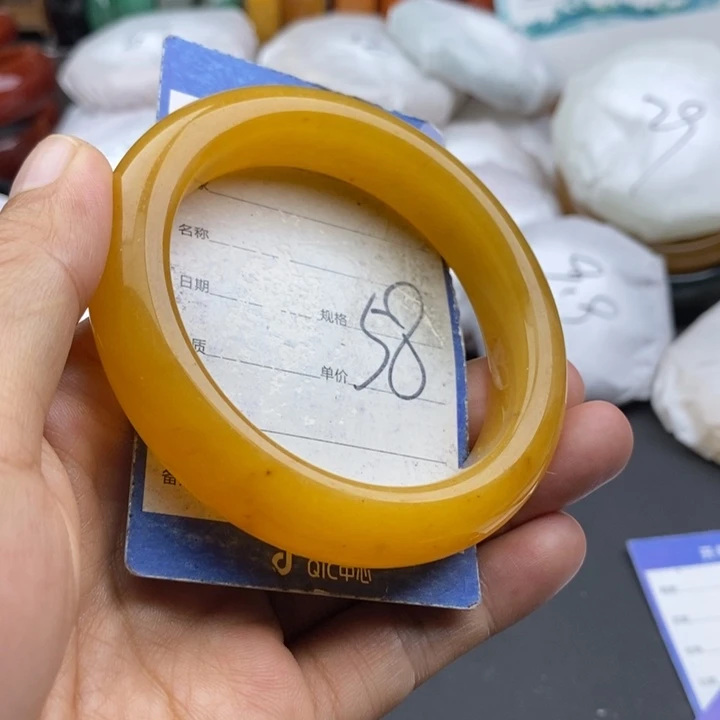 石英质玉未镶嵌手镯