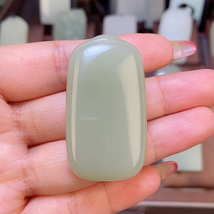 【闪购商品】颈饰未镶嵌和田玉