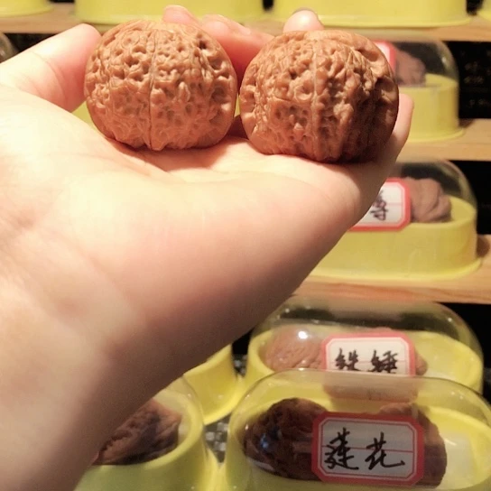 文玩核桃精品血麒麟