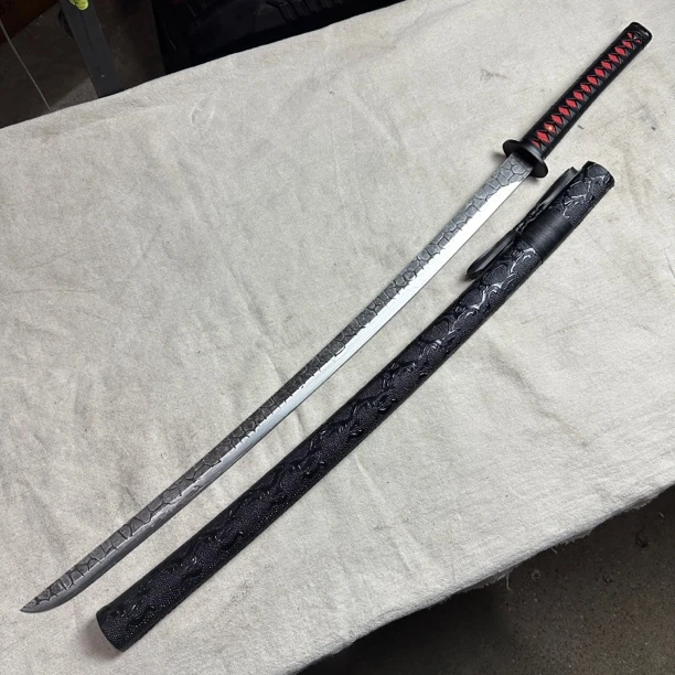 3172 龙泉昊天宝剑高锰钢包皮鞘未开刃