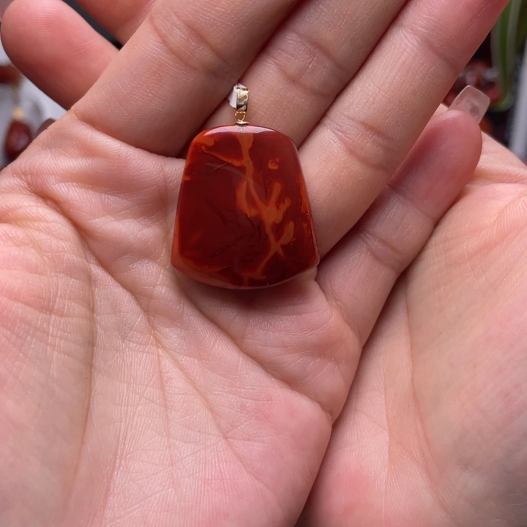 【闪购商品】南红玛瑙无事牌吊牌18K金镶嵌