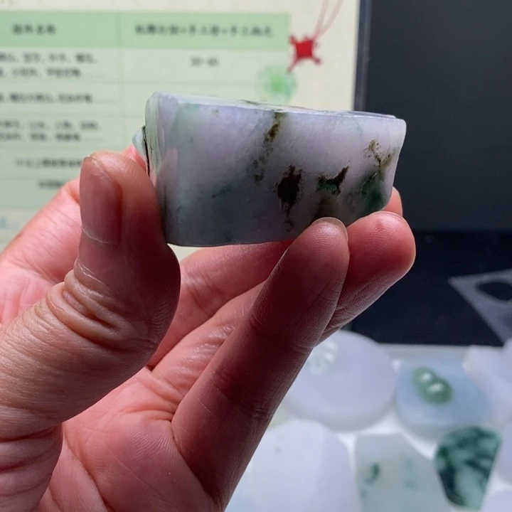 颈饰未镶嵌翡翠缅甸翡翠A货边角