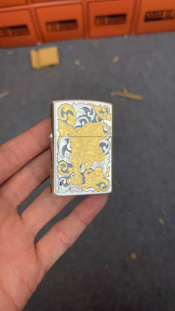 高端煤油打火机佐罗银黑金唐草貔貅Z2-1169