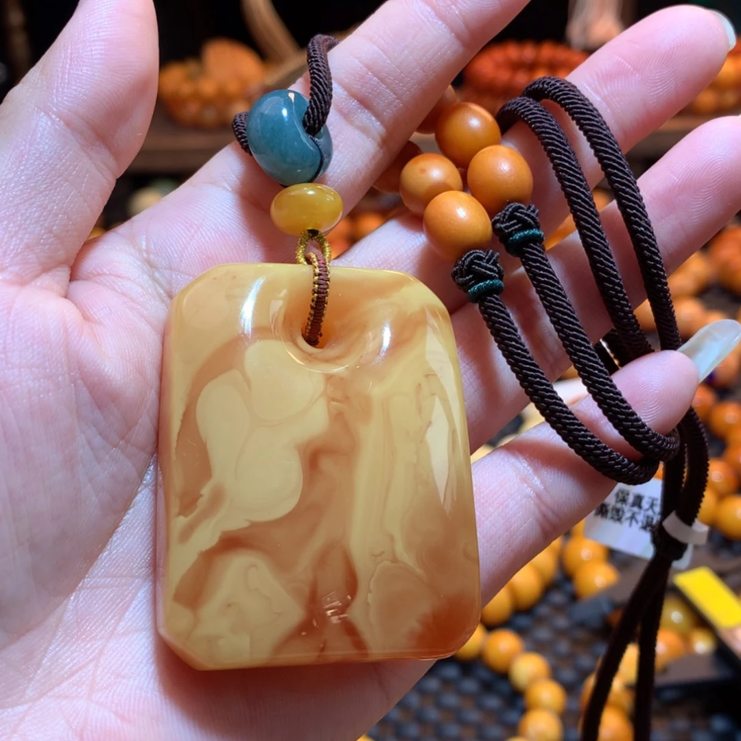 【闪购商品】蜜蜡吊坠(赠链)未镶嵌