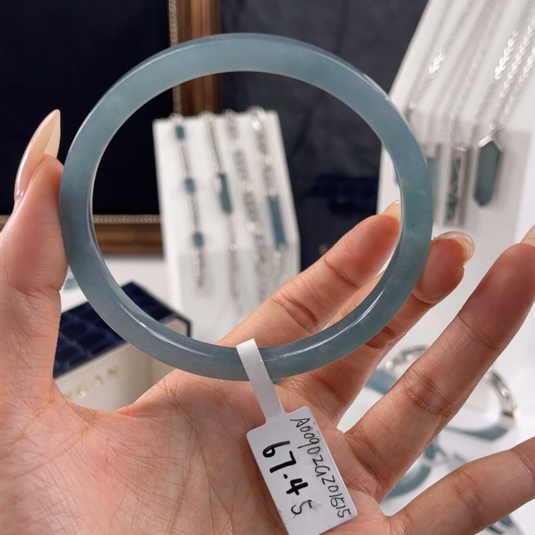 翡翠未镶嵌手镯67.45