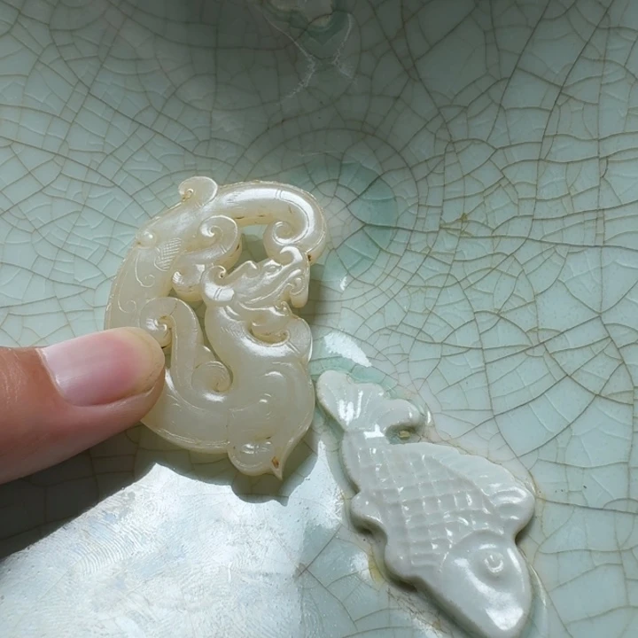呼***哥瓷片双鱼青瓷开片大碗