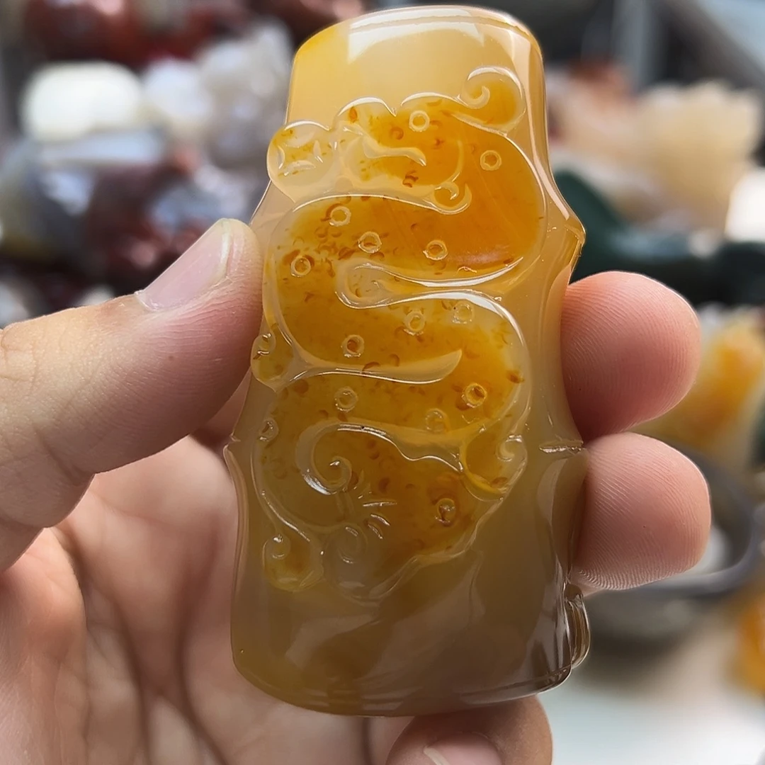 次***开玛瑙/玉髓未镶嵌颈饰