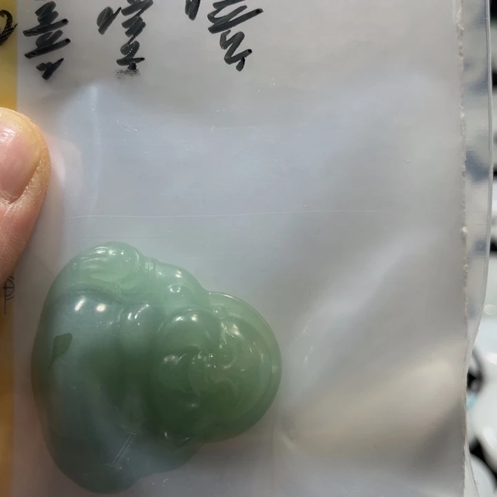 石英质玉未镶嵌颈饰