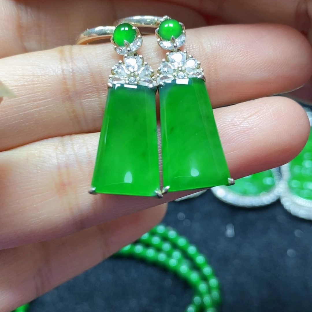 翡翠耳饰银S925镶嵌天然翡翠