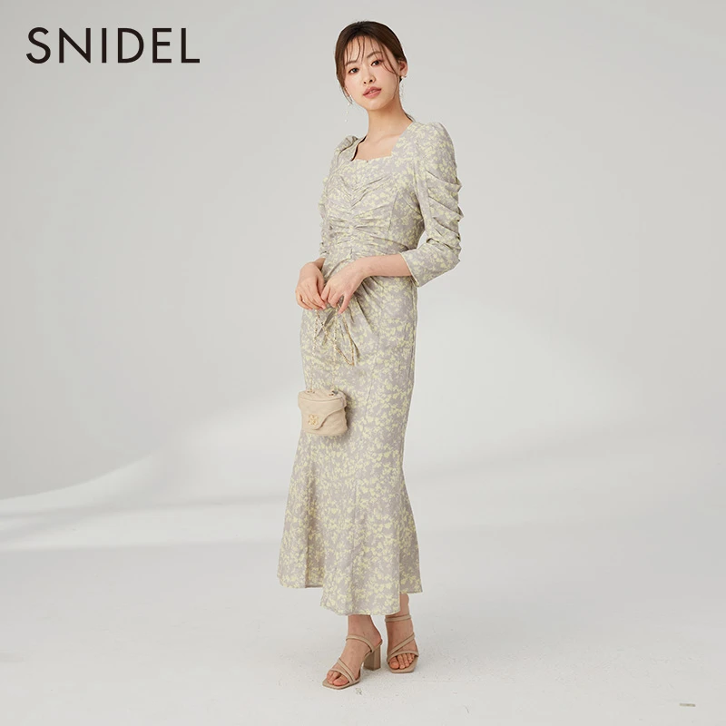 【达人专属】SNIDEL优雅方领碎花抽褶系带收腰连衣裙SWFO231082