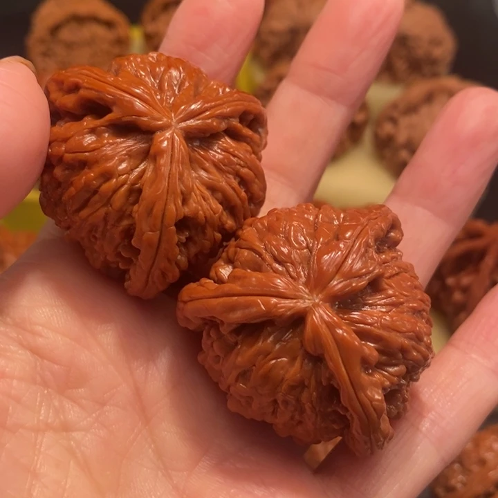 文玩核桃吊坠?****•工艺核桃