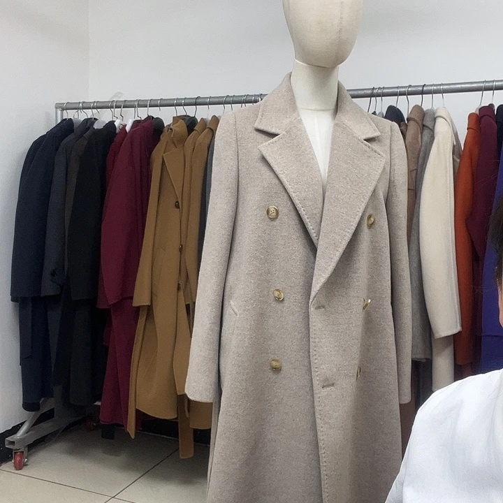 …***…加厚内衬大衣外套