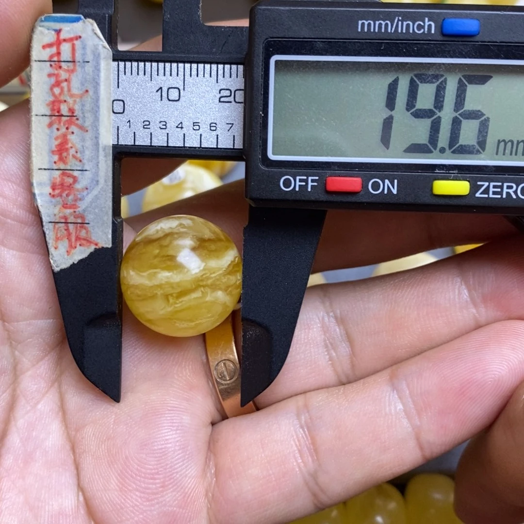 蜜蜡未镶嵌裸石19.6虎皮圆珠默认直发