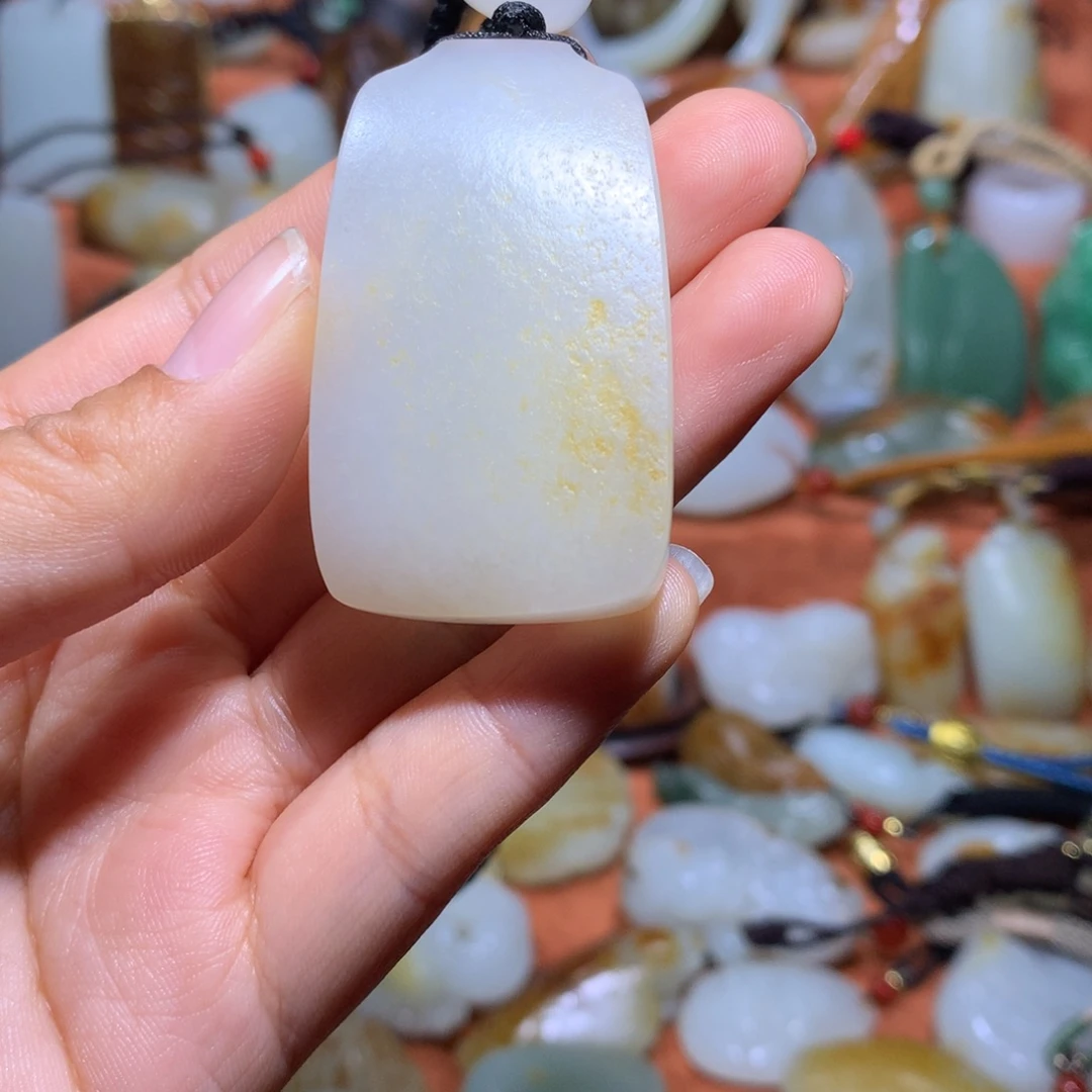 人***海和田玉未镶嵌挂件