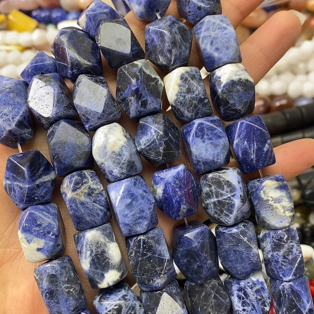 玛瑙/玉髓未镶嵌珠宝半成品蓝纹一条