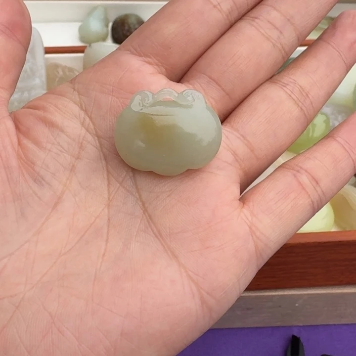 和田玉未镶嵌颈饰25