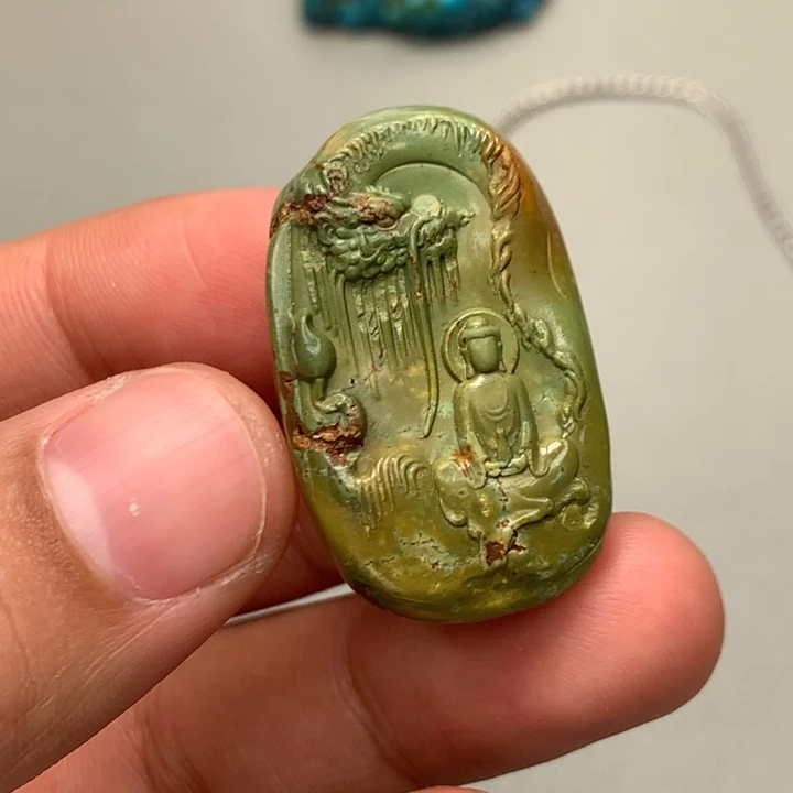 绿松石未镶嵌颈饰