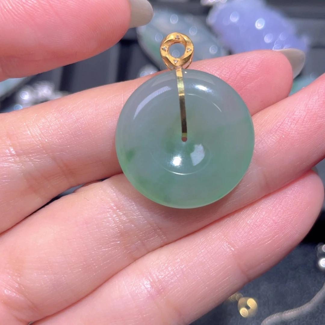 颈饰18K金镶嵌翡翠翡翠