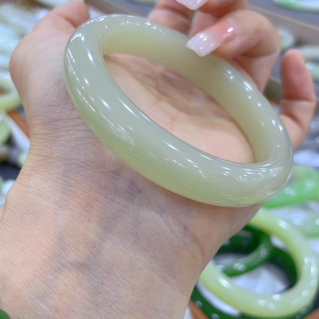 未镶嵌手镯和田玉暖*暖