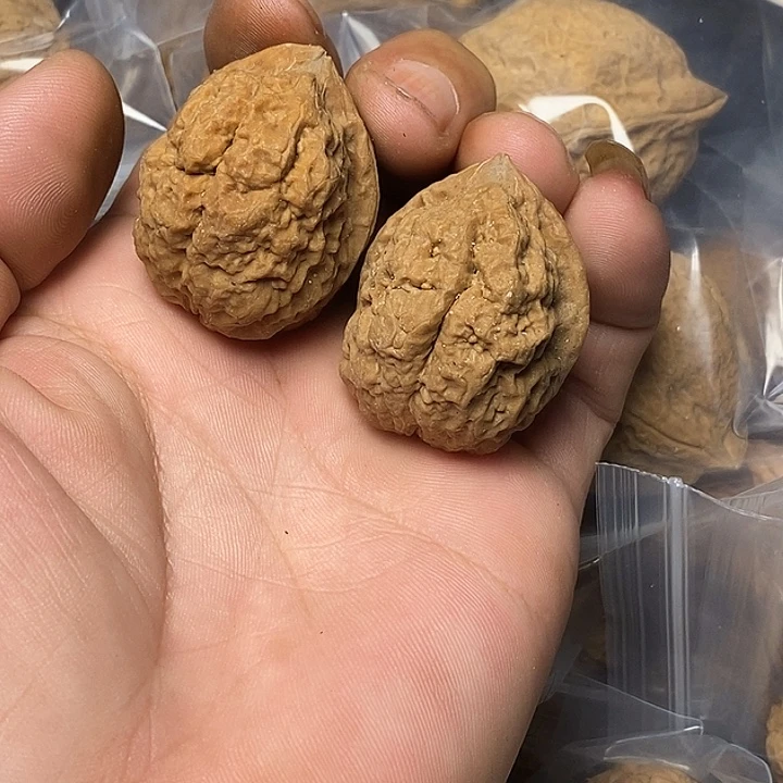 把件文玩核桃云南铁核桃2号35mm