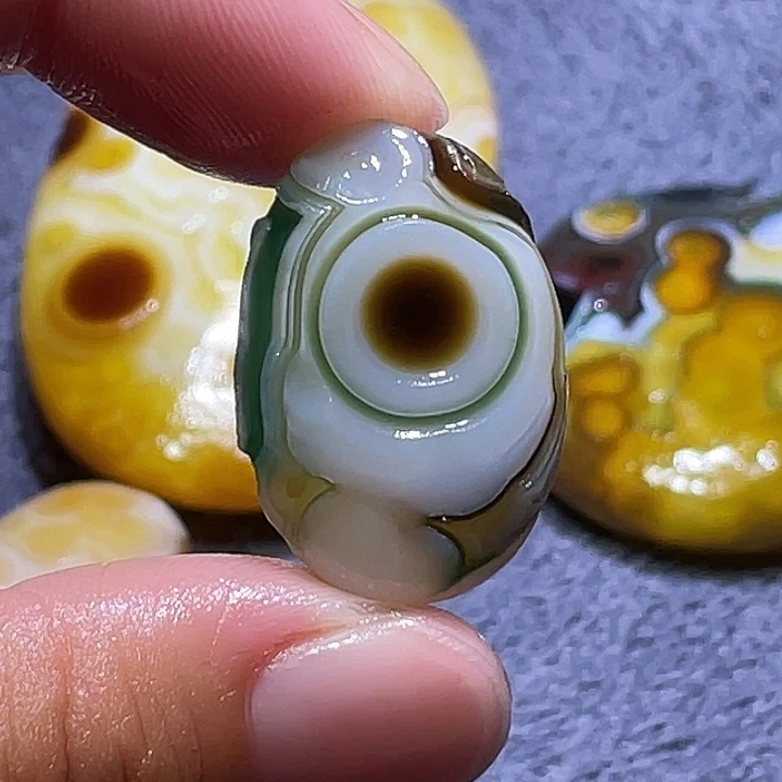 未镶嵌玛瑙/玉髓珠宝奇石