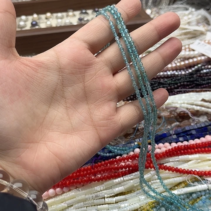 玛瑙/玉髓未镶嵌珠宝半成品一条3mm左右蓝磷灰刻面