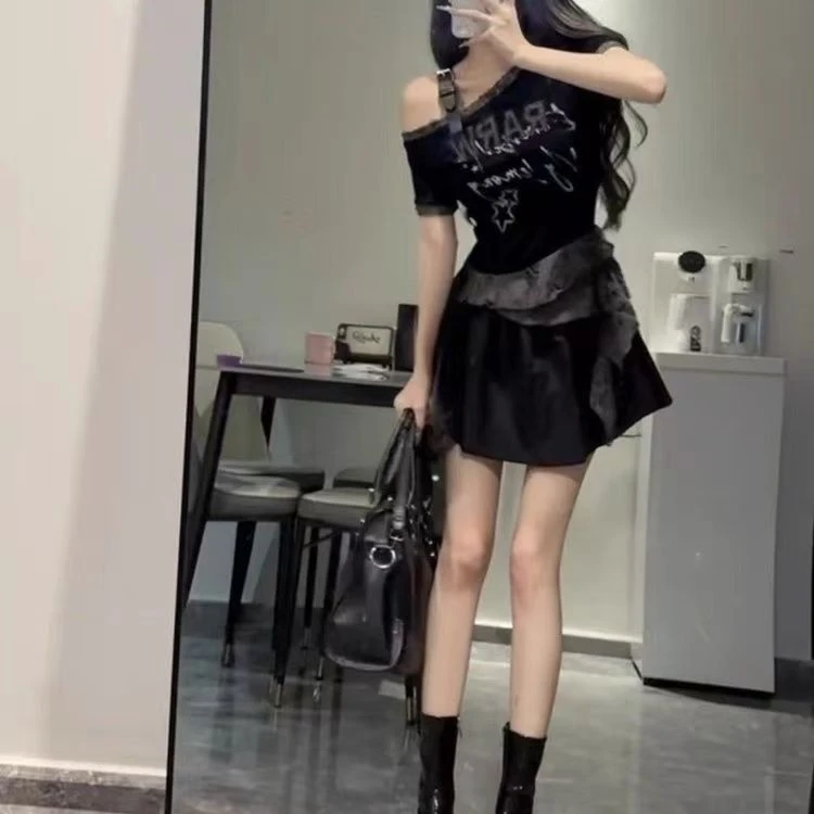 甜酷风斜肩短袖T恤女夏2025新款不规则设计字母印花飘带辣妹套装