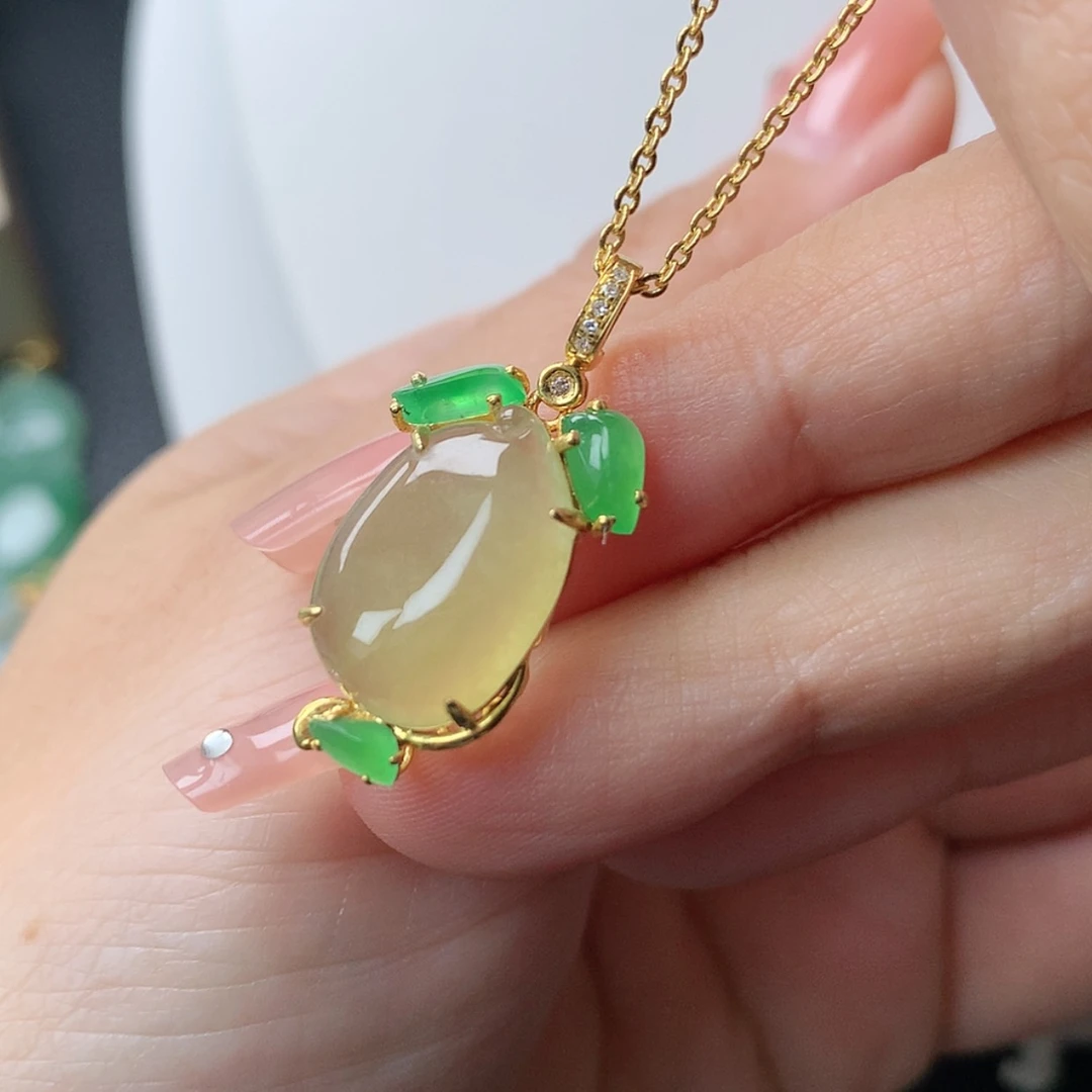 【闪购商品】翡翠18K金镶嵌吊坠(赠链)