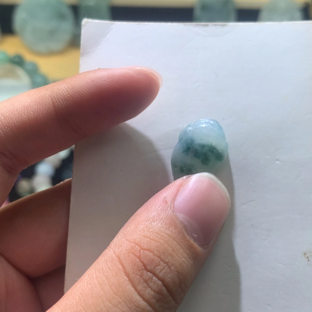 翡翠未镶嵌颈饰000