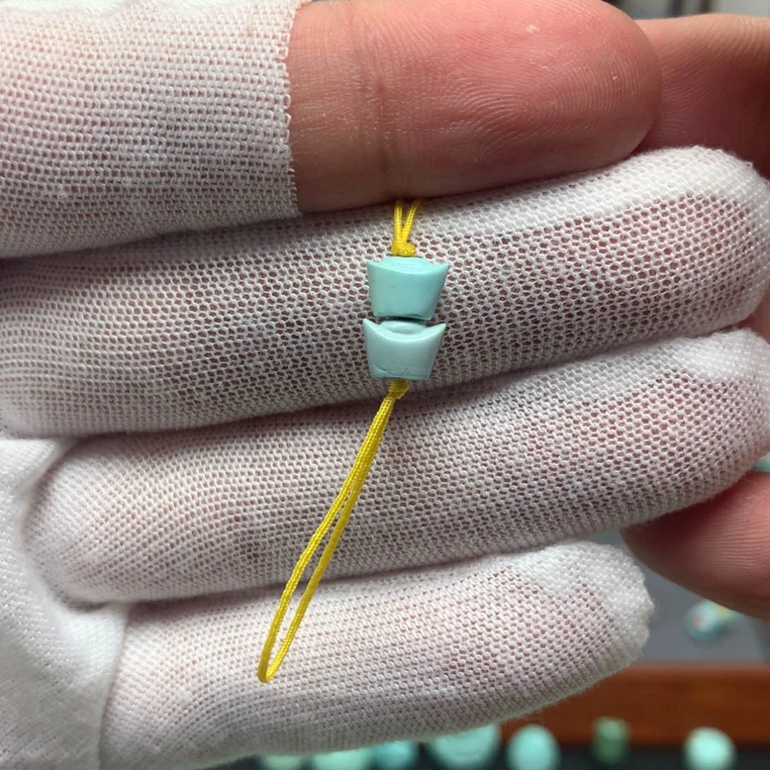 绿松石未镶嵌挂件