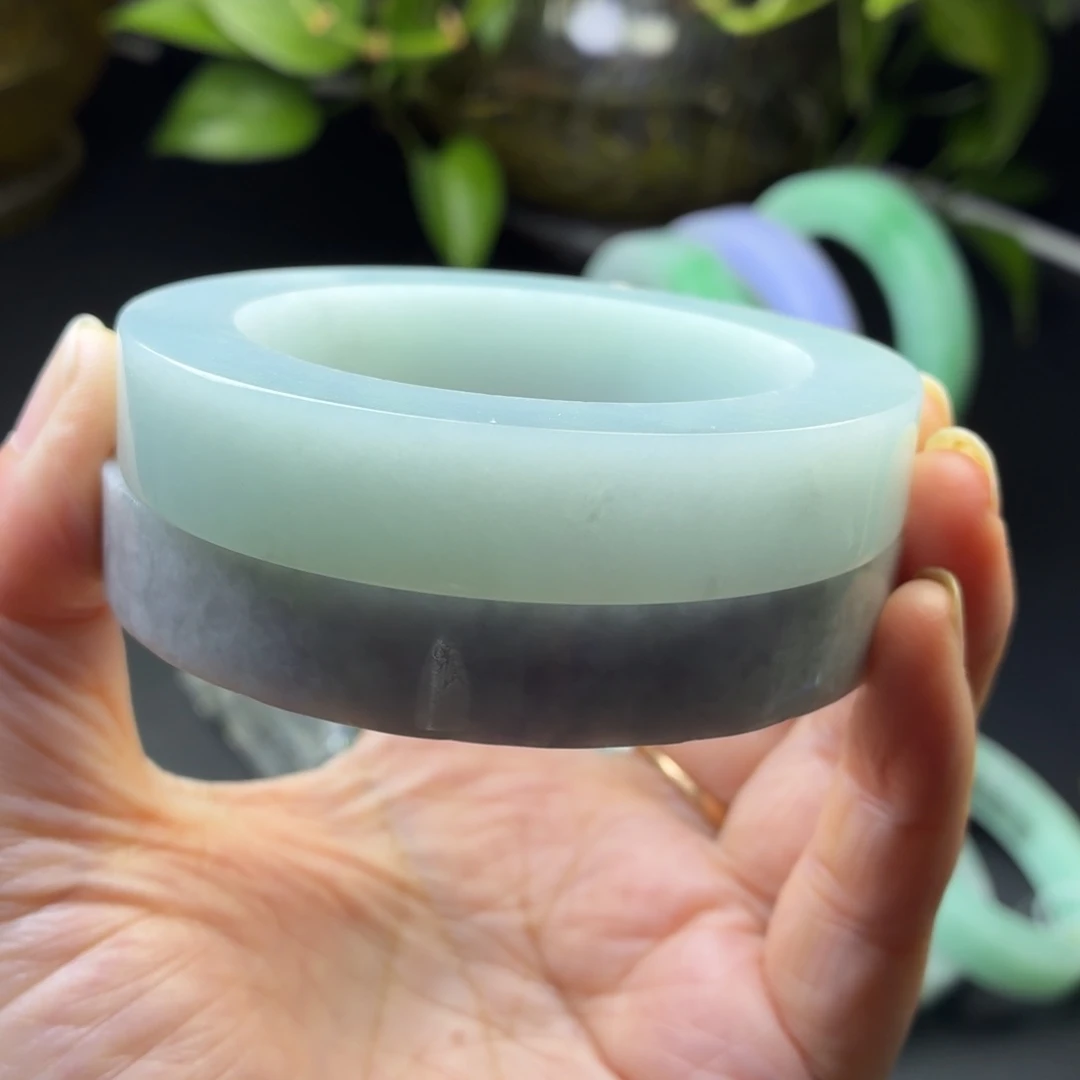 定制翡翠未镶嵌翡翠手镯